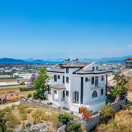 Sessiz,sakin, Huzurlu Jakuzi Ve Saunali Deniz,doga Manzarali Muestakil Villa Fethiye
