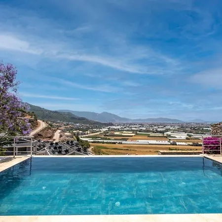Sessiz,sakin, Huzurlu Jakuzi Ve Saunali Deniz,doga Manzarali Muestakil Villa Fethiye